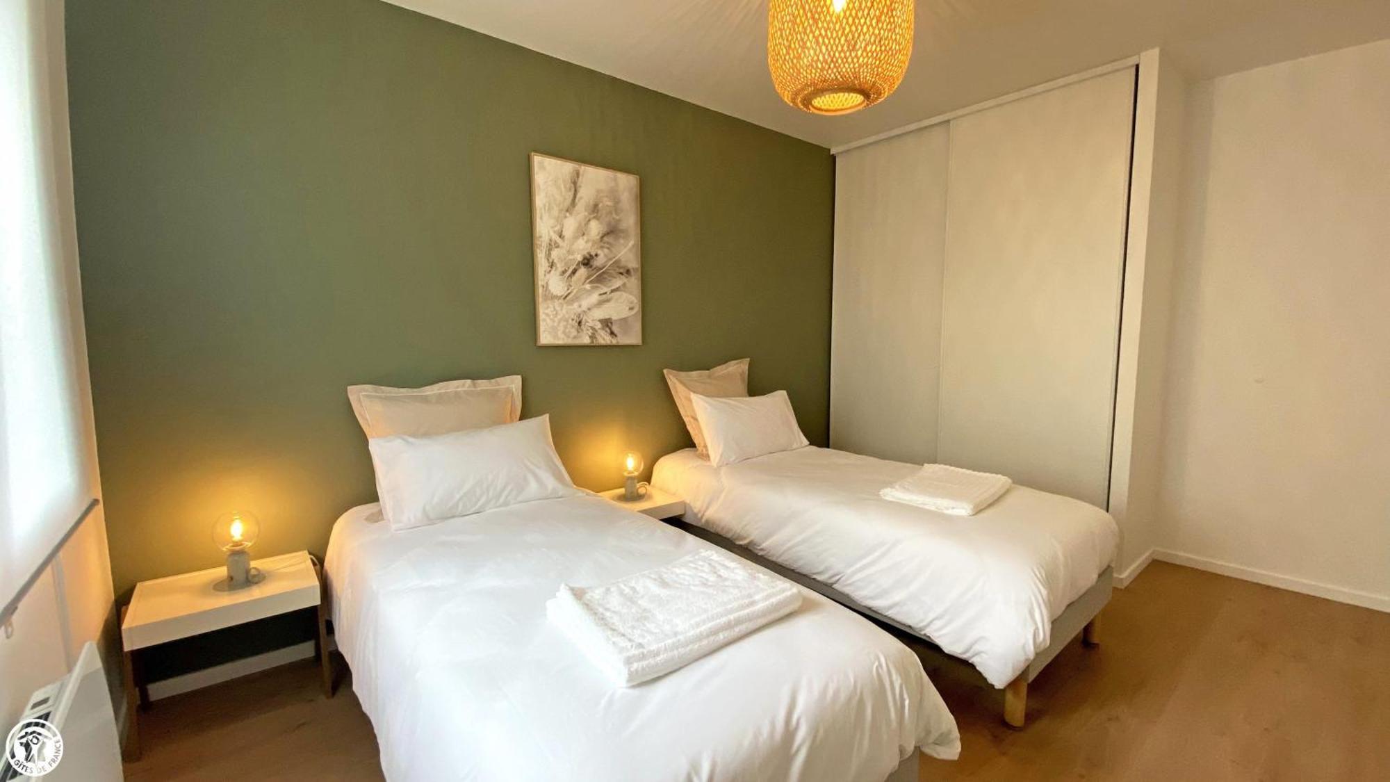 Breakislebed 3 Maisons Chu Limoges Extérieur photo