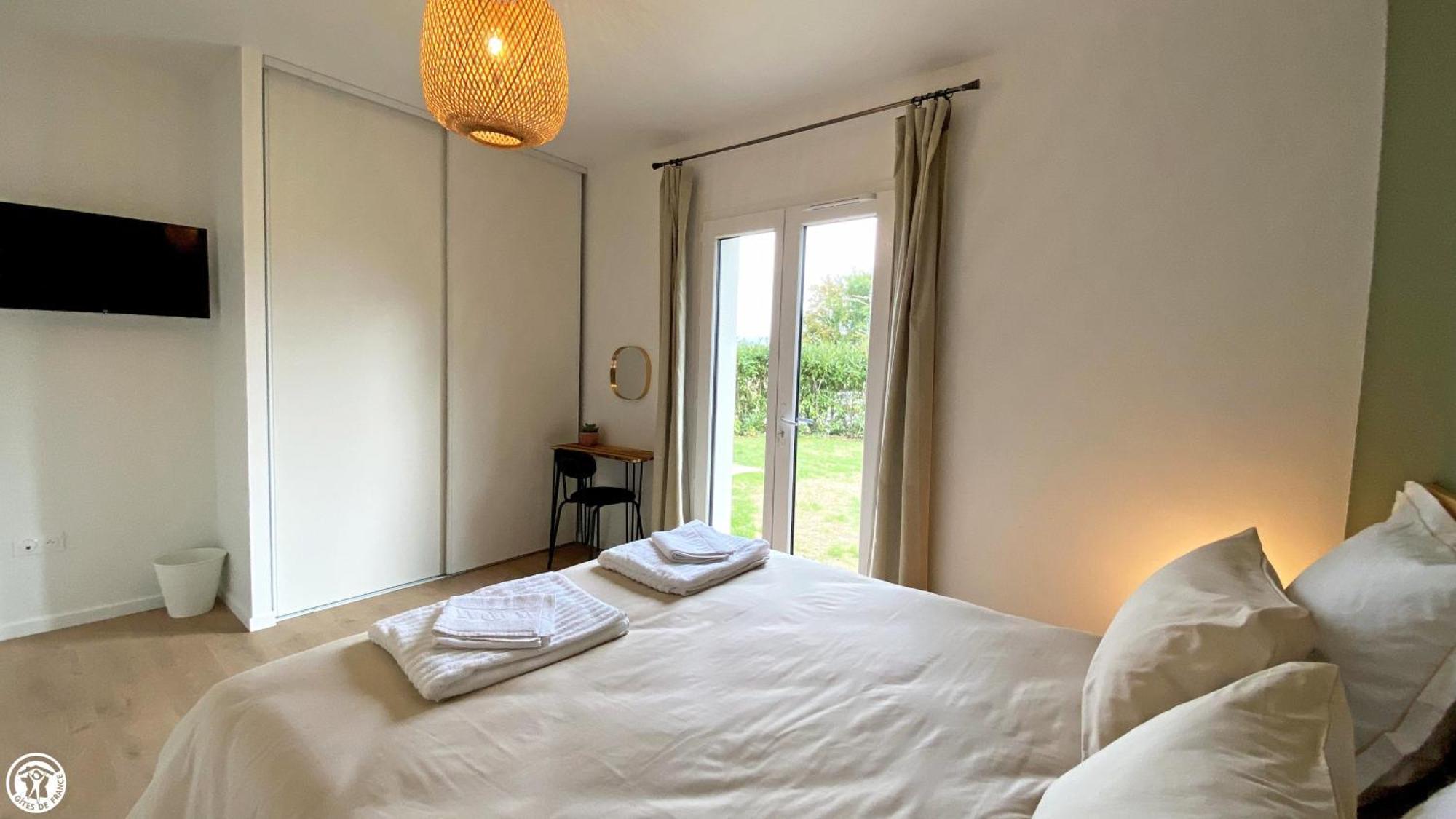 Breakislebed 3 Maisons Chu Limoges Extérieur photo